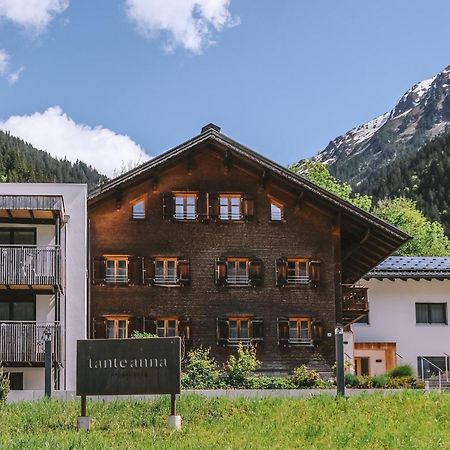 Aparthotel Tante Anna - Retreats Mit Weitblick Sankt Gallenkirch Exterior foto