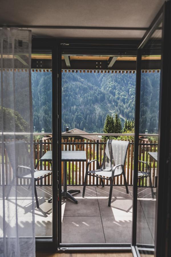 Aparthotel Tante Anna - Retreats Mit Weitblick Sankt Gallenkirch Exterior foto