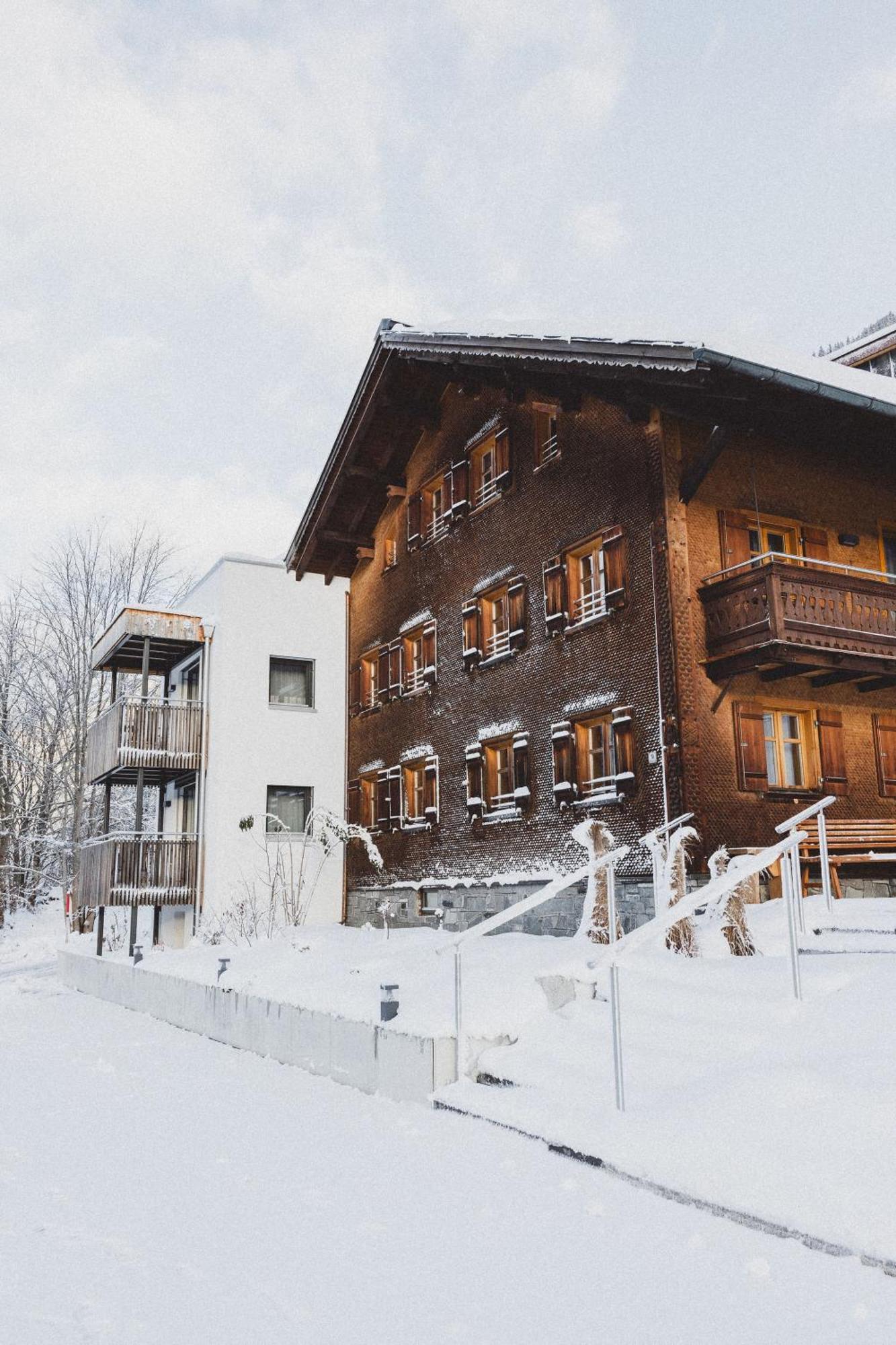 Aparthotel Tante Anna - Retreats Mit Weitblick Sankt Gallenkirch Exterior foto