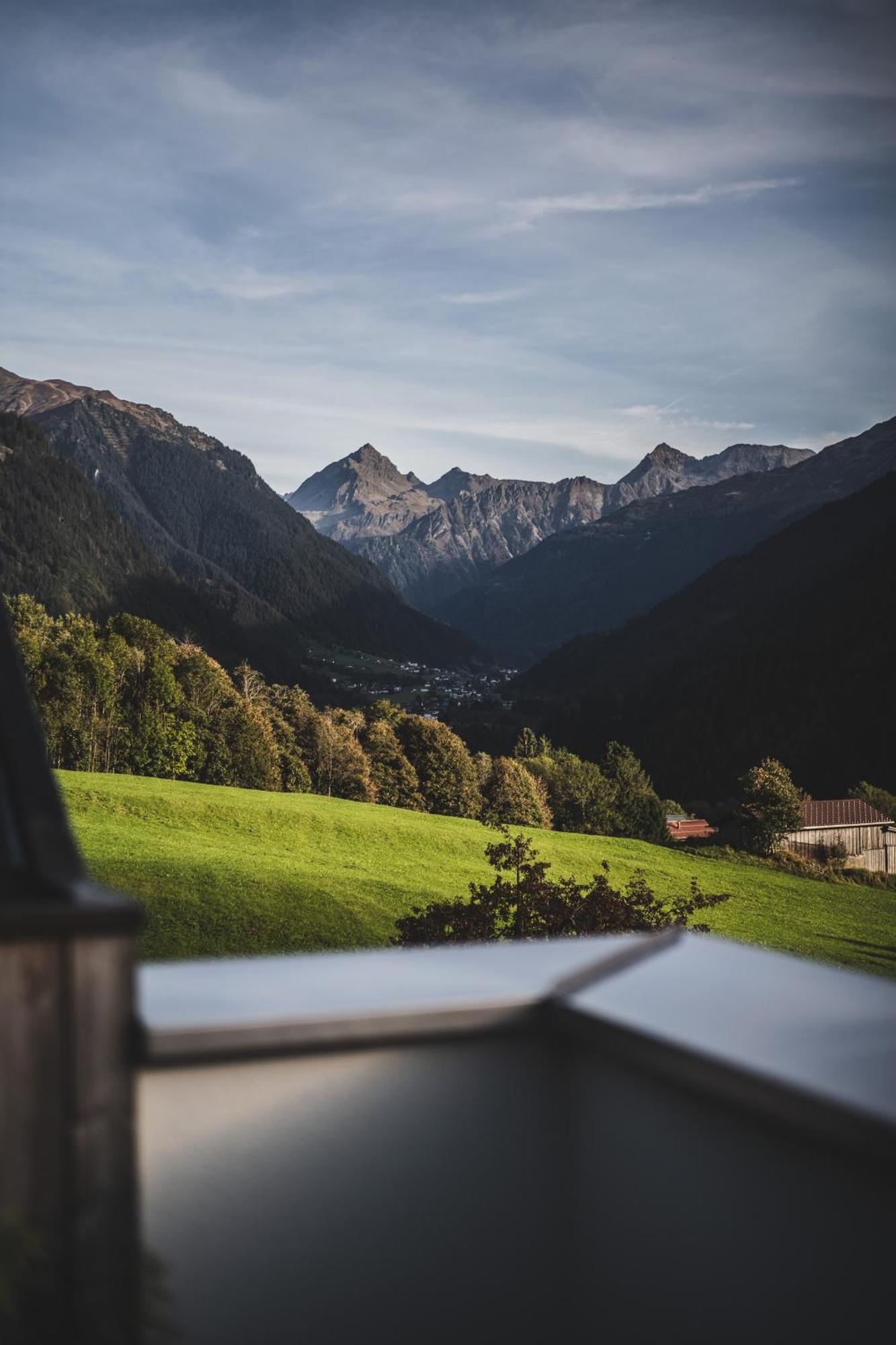 Aparthotel Tante Anna - Retreats Mit Weitblick Sankt Gallenkirch Exterior foto