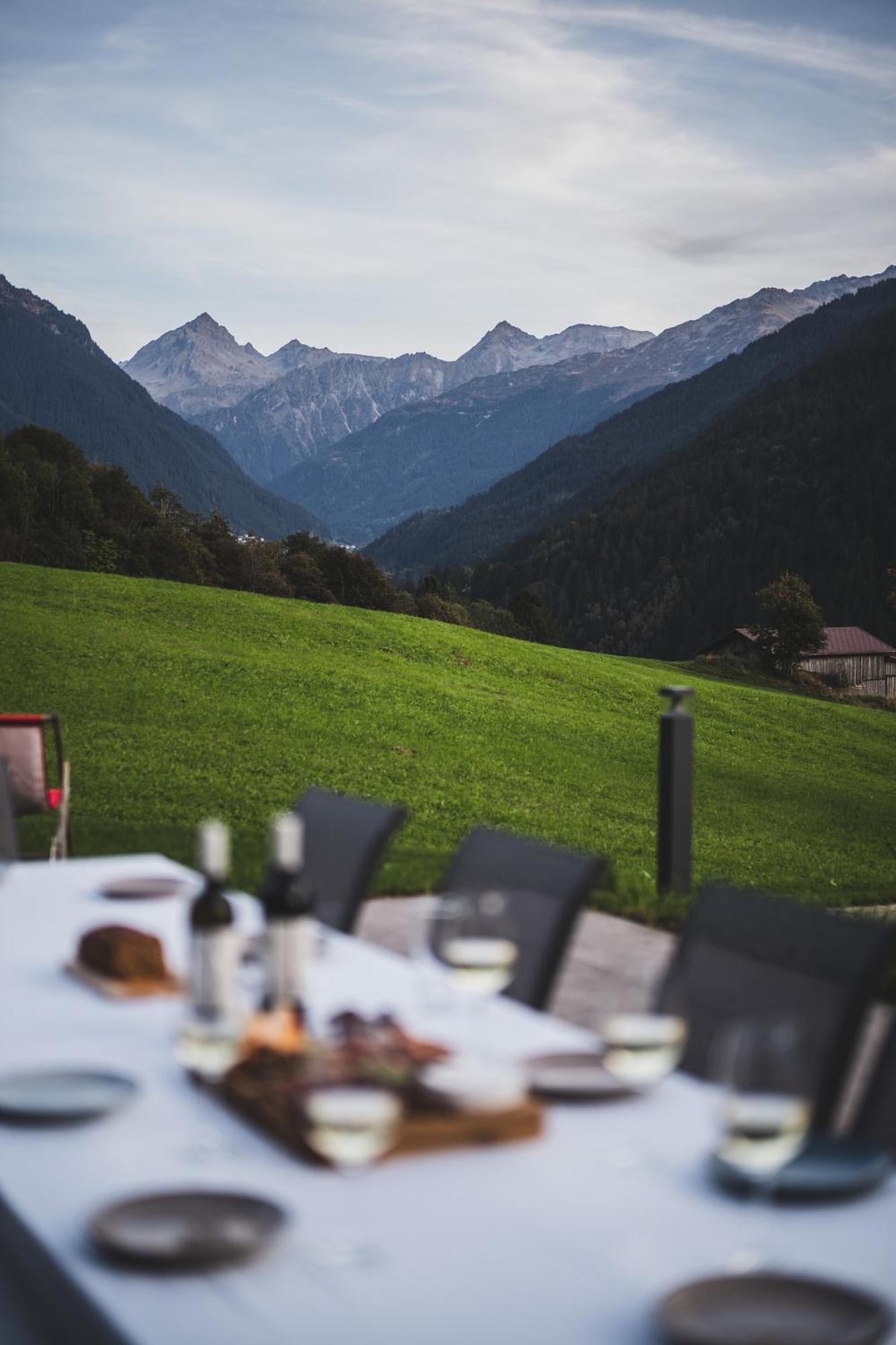 Aparthotel Tante Anna - Retreats Mit Weitblick Sankt Gallenkirch Exterior foto